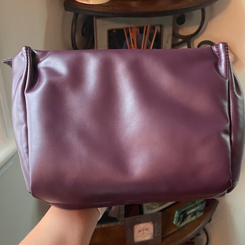 1220. Max Studio‎ Deep Burgundy Cosmetic or Toiletry Bag - Picture 4 of 4